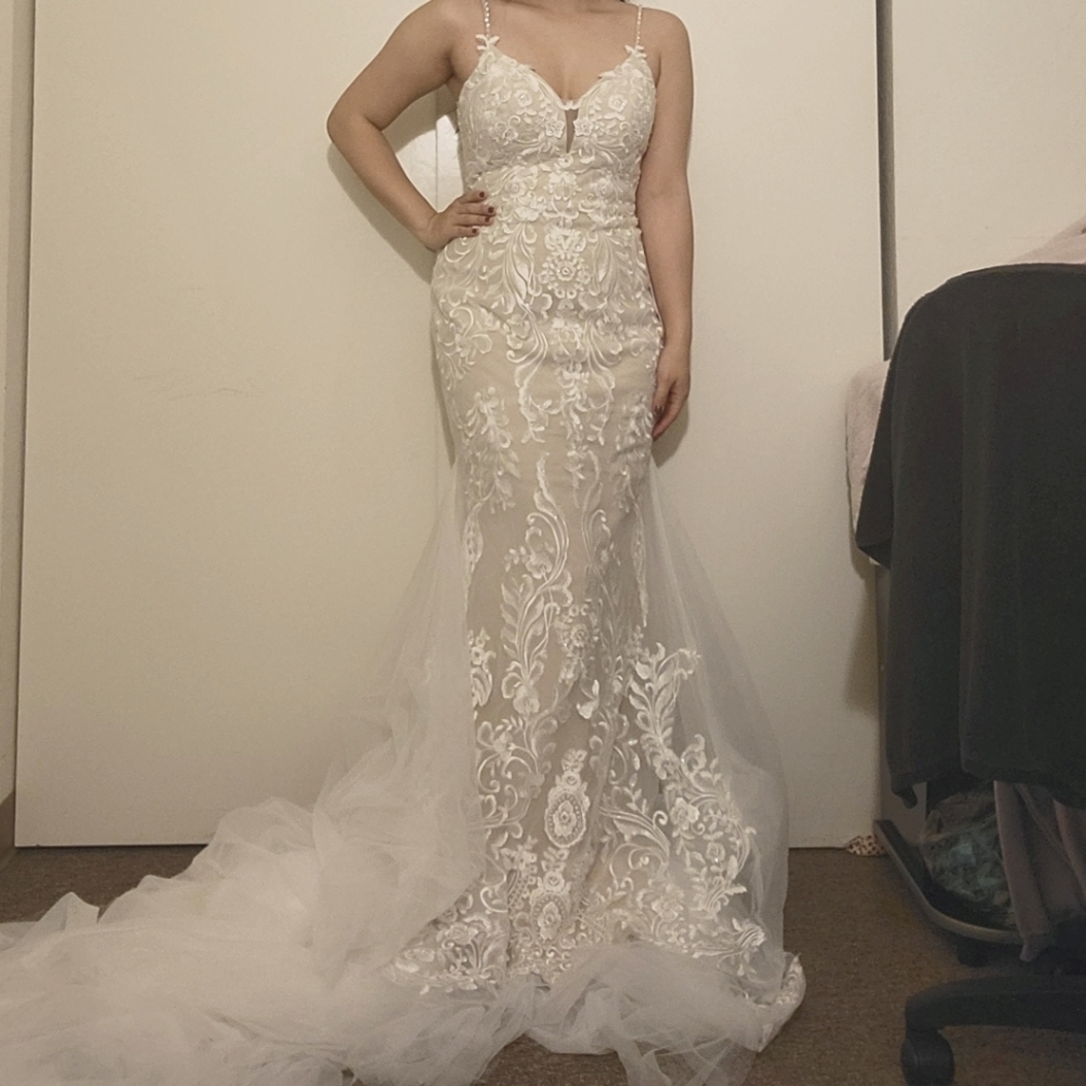 Azazie Josephine size 4